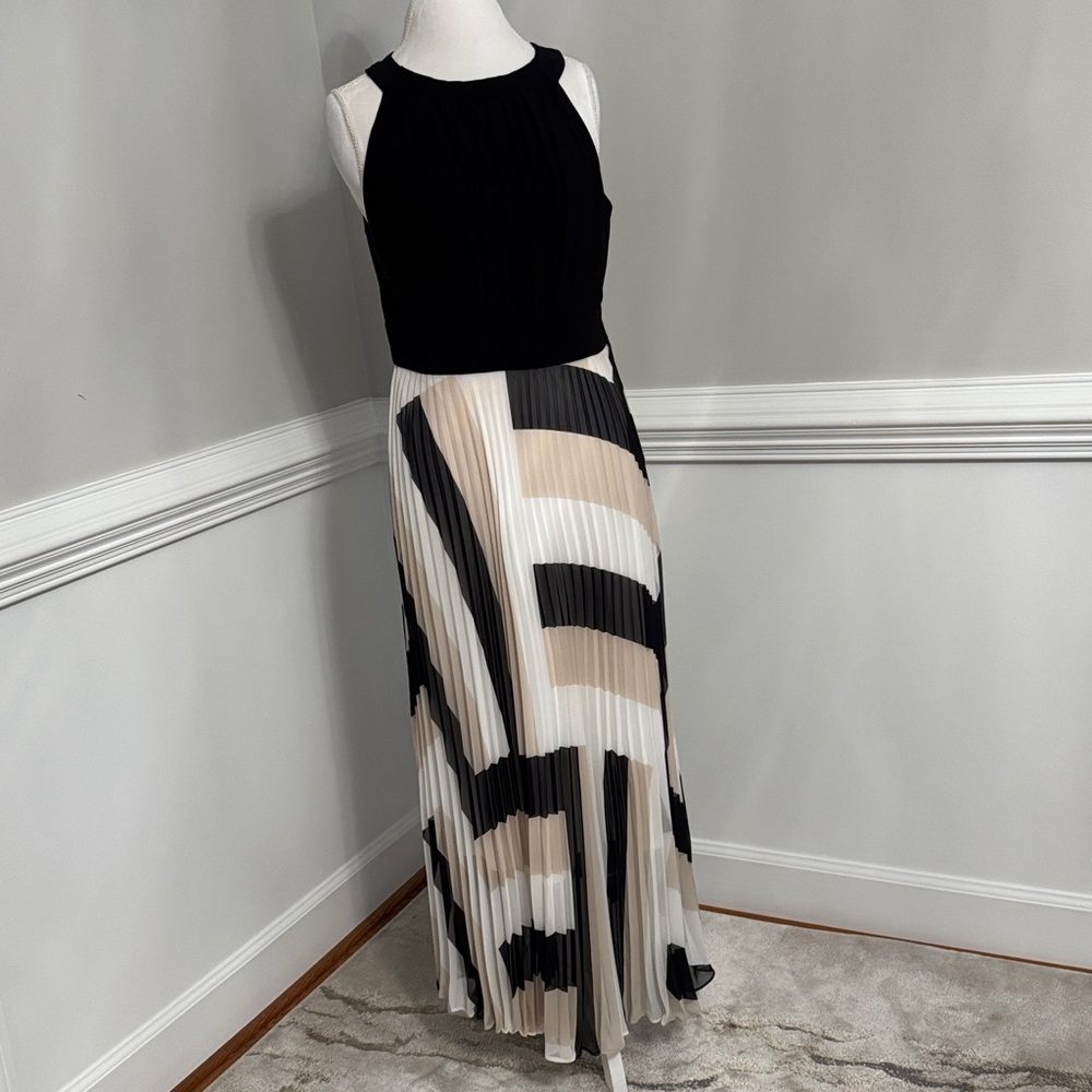 Sandra Darren Classic Black Dress